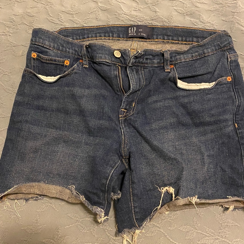 Gap cut off shorts